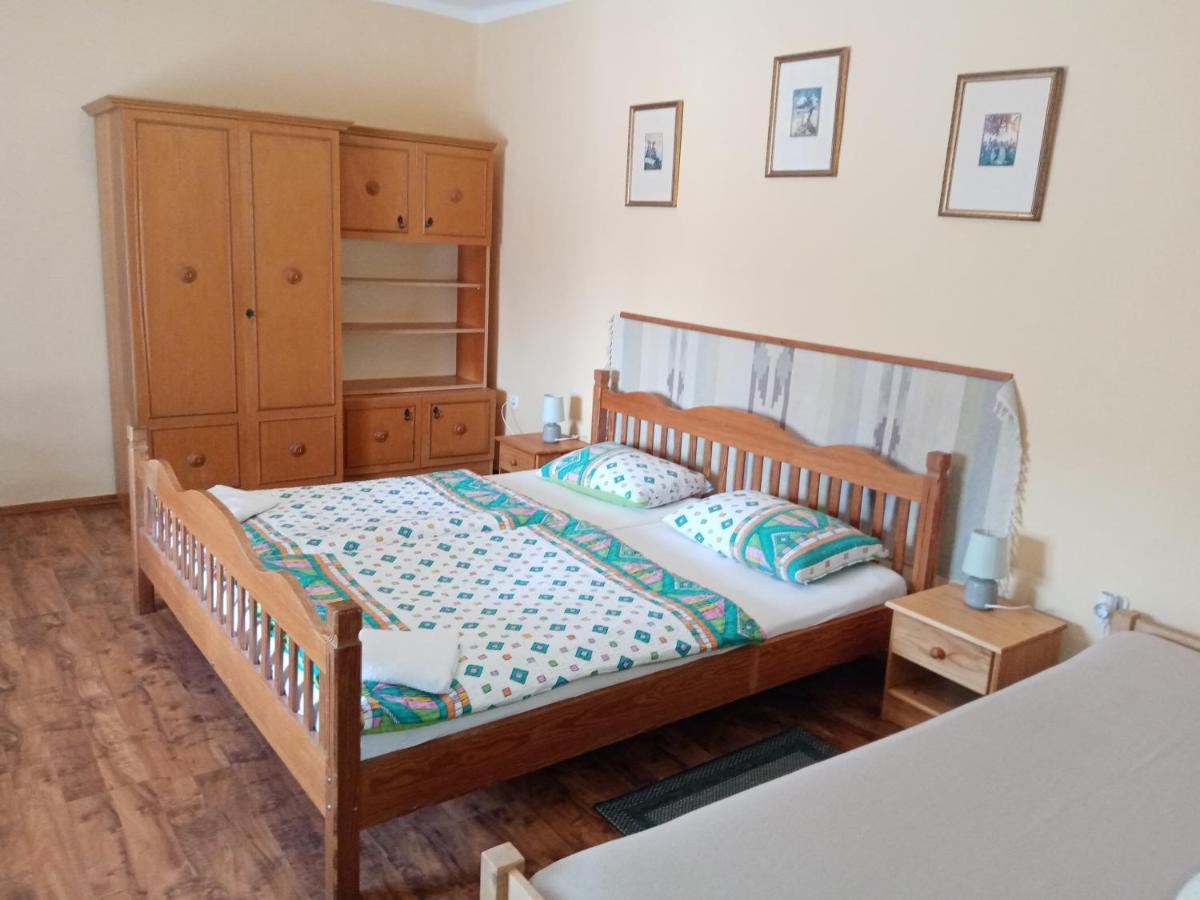 Vendektanya Vendeghaz Hotel Tapolca Luaran gambar
