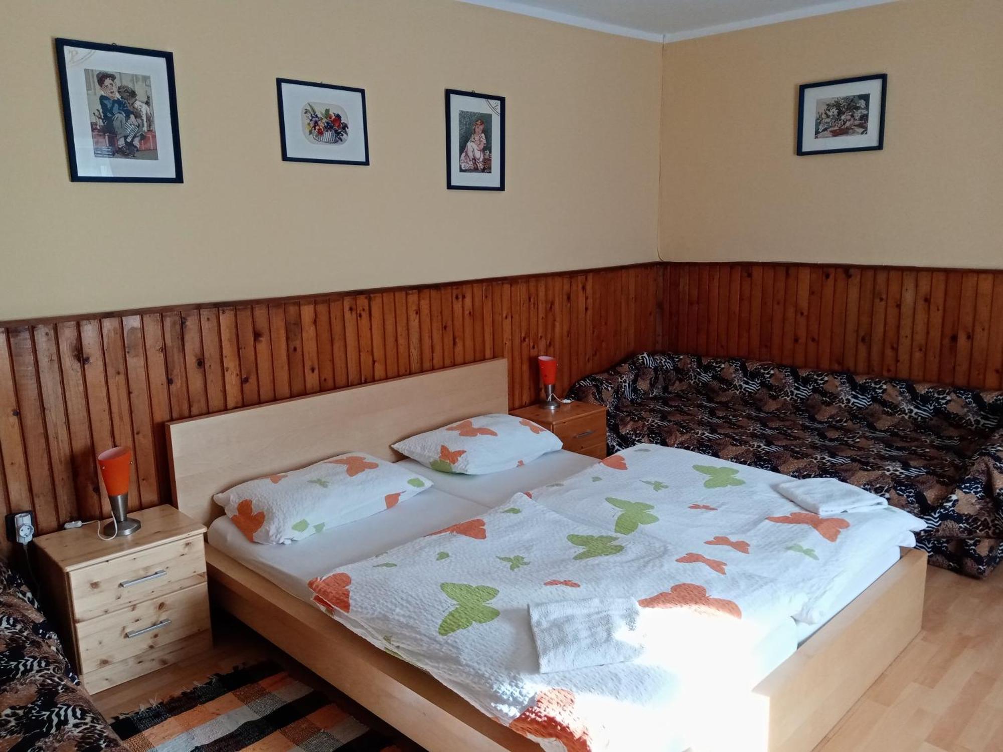 Vendektanya Vendeghaz Hotel Tapolca Bilik gambar