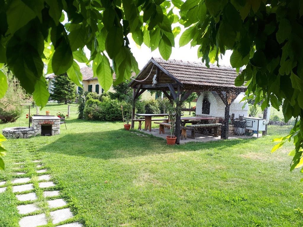 Vendektanya Vendeghaz Hotel Tapolca Luaran gambar