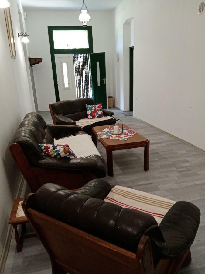 Vendektanya Vendeghaz Hotel Tapolca Luaran gambar