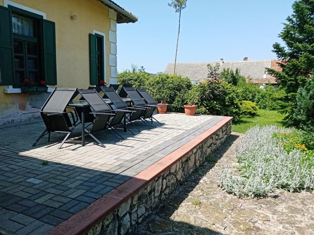 Vendektanya Vendeghaz Hotel Tapolca Luaran gambar
